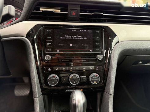 Volkswagen Passat 2020 - фото 26