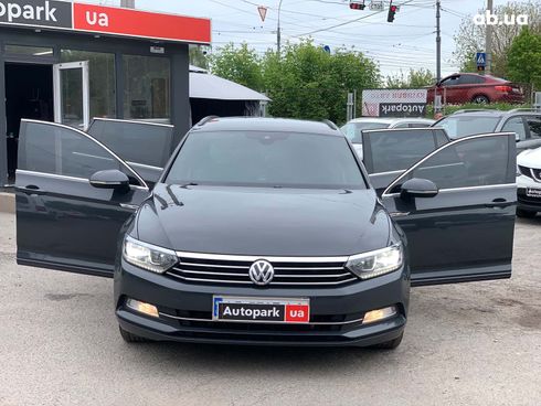 Volkswagen passat b8 2017 серый - фото 14