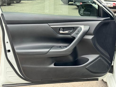Nissan Altima 2018 белый - фото 18