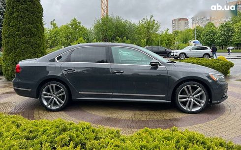 Volkswagen Passat 2017 - фото 8