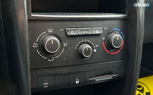 Peugeot 207 2010 - фото 16
