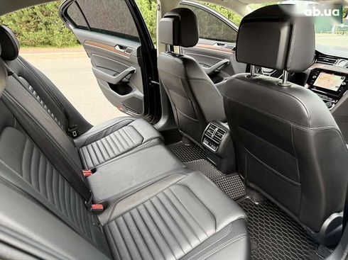 Volkswagen Passat 2018 - фото 29