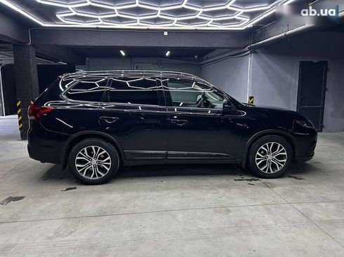 Mitsubishi Outlander 2016 - фото 8