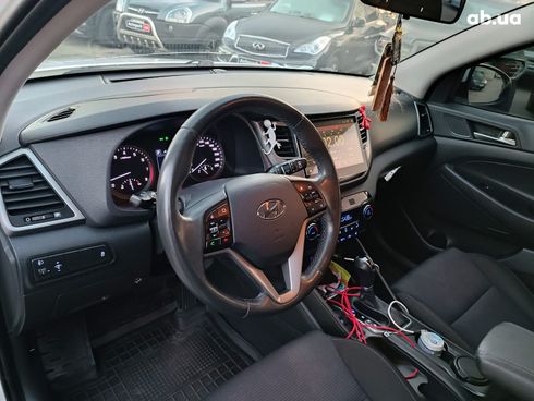 Hyundai Tucson 2017 белый - фото 20
