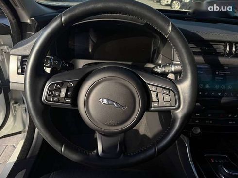 Jaguar XF 2016 - фото 13