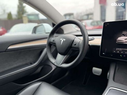 Tesla Model 3 2022 - фото 25