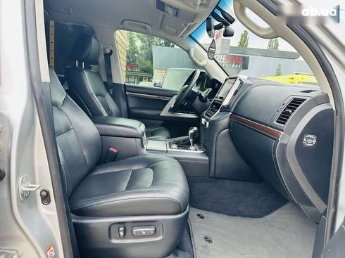 Toyota Land Cruiser 2017 - фото 26