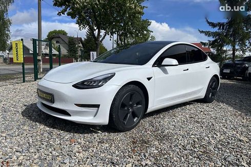 Tesla Model 3 2022 - фото 3