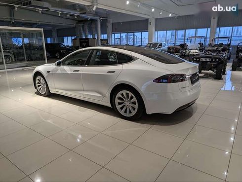 Tesla Model S 2018 - фото 14