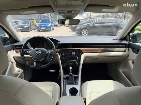 Volkswagen Passat 2019 - фото 17