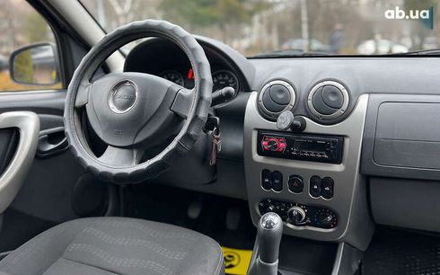 Dacia Sandero 2011 - фото 18