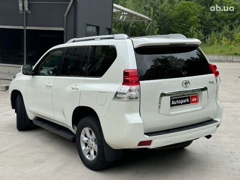 Toyota Land Cruiser Prado 2013 черный - фото 11