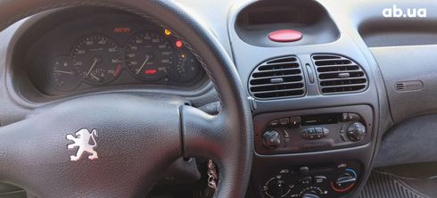 Peugeot 206 1999 - фото 9