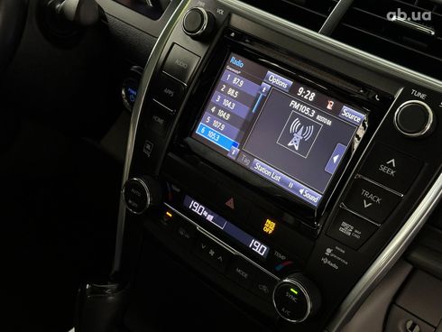 Toyota Camry 2015 серый - фото 30