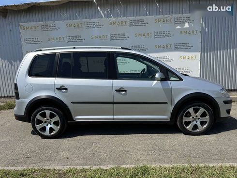 Volkswagen Touran 2009 - фото 12