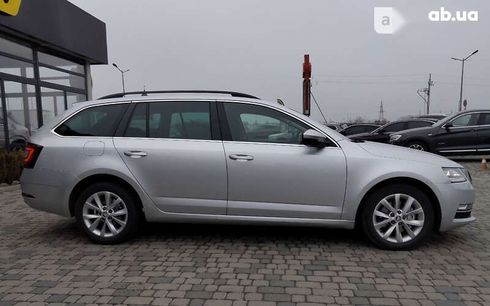 Skoda Octavia 2017 - фото 8