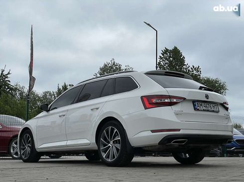 Skoda Superb 2017 - фото 22