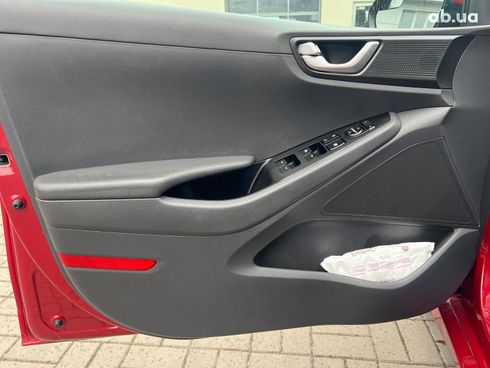 Hyundai Ioniq 2019 красный - фото 24