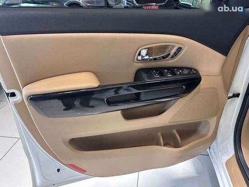 Kia Carnival 2015 - фото 13