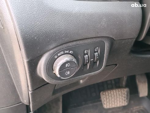 Opel Zafira 2015 бежевый - фото 18