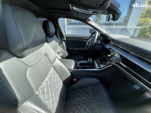 Audi A8 2021 - фото 14