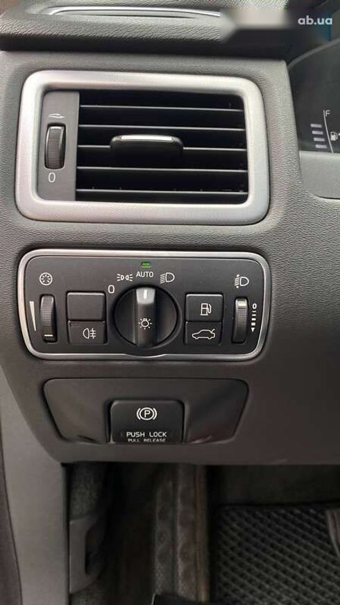 Volvo V70 2013 - фото 20