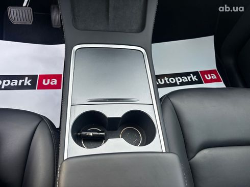 Tesla Model Y 2024 белый - фото 47