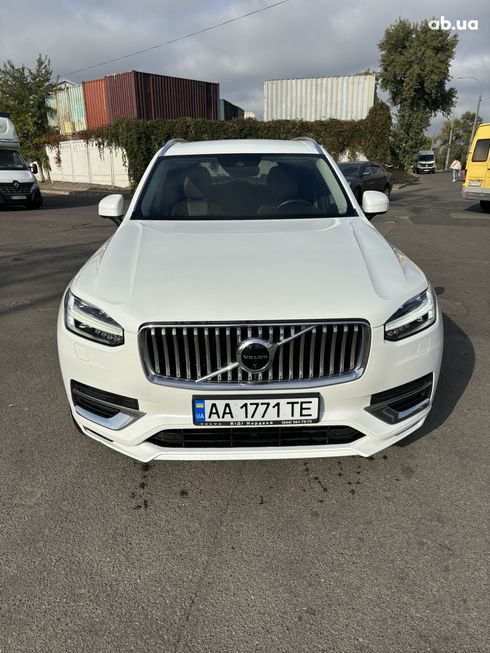 Volvo XC90 2019 белый - фото 3