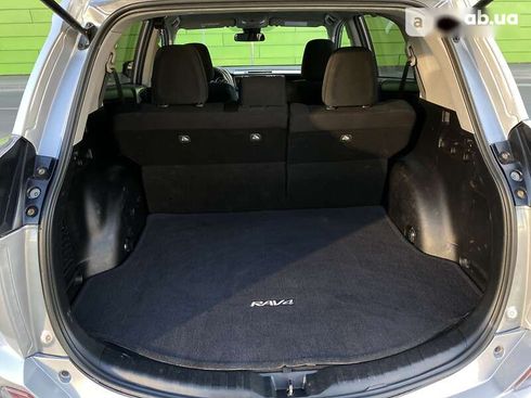 Toyota RAV4 2018 - фото 12