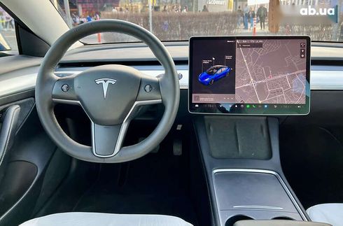 Tesla Model 3 2022 - фото 9