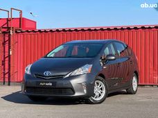 Продаж вживаних Toyota Prius V 2013 року - купити на Автобазарі