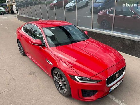 Jaguar XE 2019 - фото 22