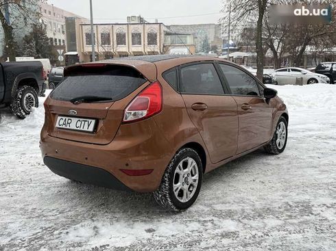 Ford Fiesta 2016 - фото 7