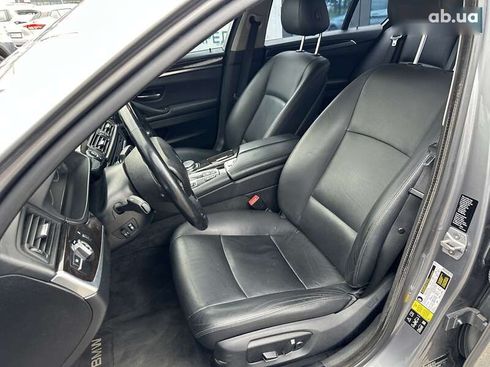 BMW 5 серия 2015 - фото 18