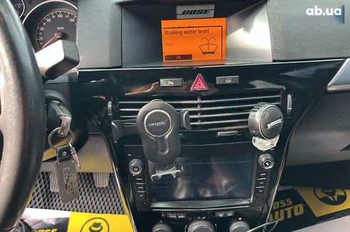 Opel Astra 2010 - фото 15