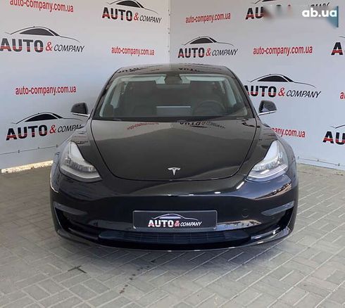 Tesla Model 3 2020 - фото 2
