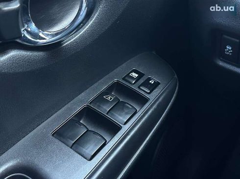 Nissan Versa 2015 - фото 16