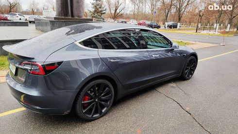 Tesla Model 3 2020 серый - фото 11