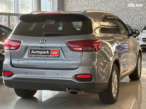 Kia Sorento 2019 серый - фото 4