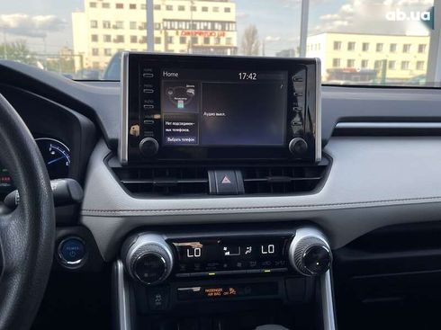 Toyota RAV4 2020 - фото 22