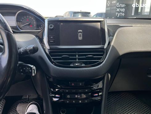 Peugeot 2008 2018 серый - фото 15