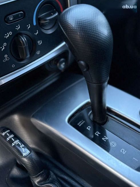 Jeep Cherokee 2004 - фото 4
