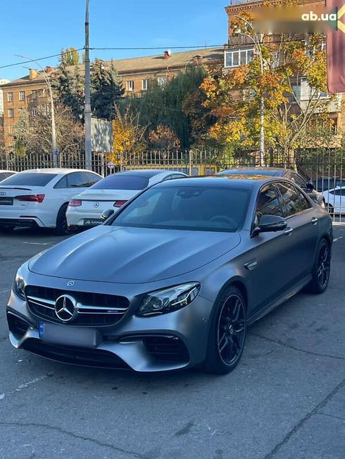 Mercedes-Benz E-Класс 2018 - фото 2