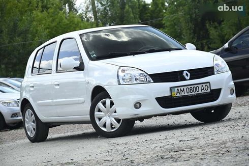 Renault Clio 2010 - фото 2