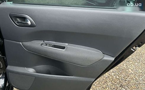 Peugeot 5008 2012 - фото 19