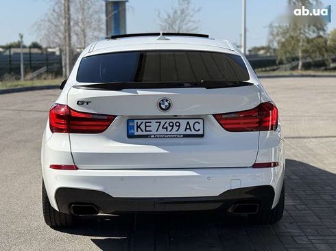 BMW 5 серия 2014 - фото 13