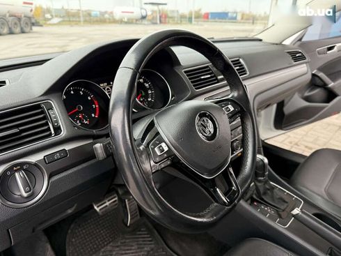 Volkswagen Passat 2018 - фото 18