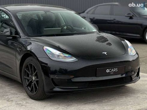 Tesla Model 3 2021 - фото 8