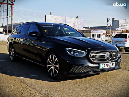 Mercedes-Benz E-Класс 2022 - фото 3