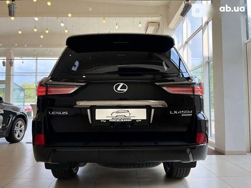 Lexus LX 2020 - фото 14